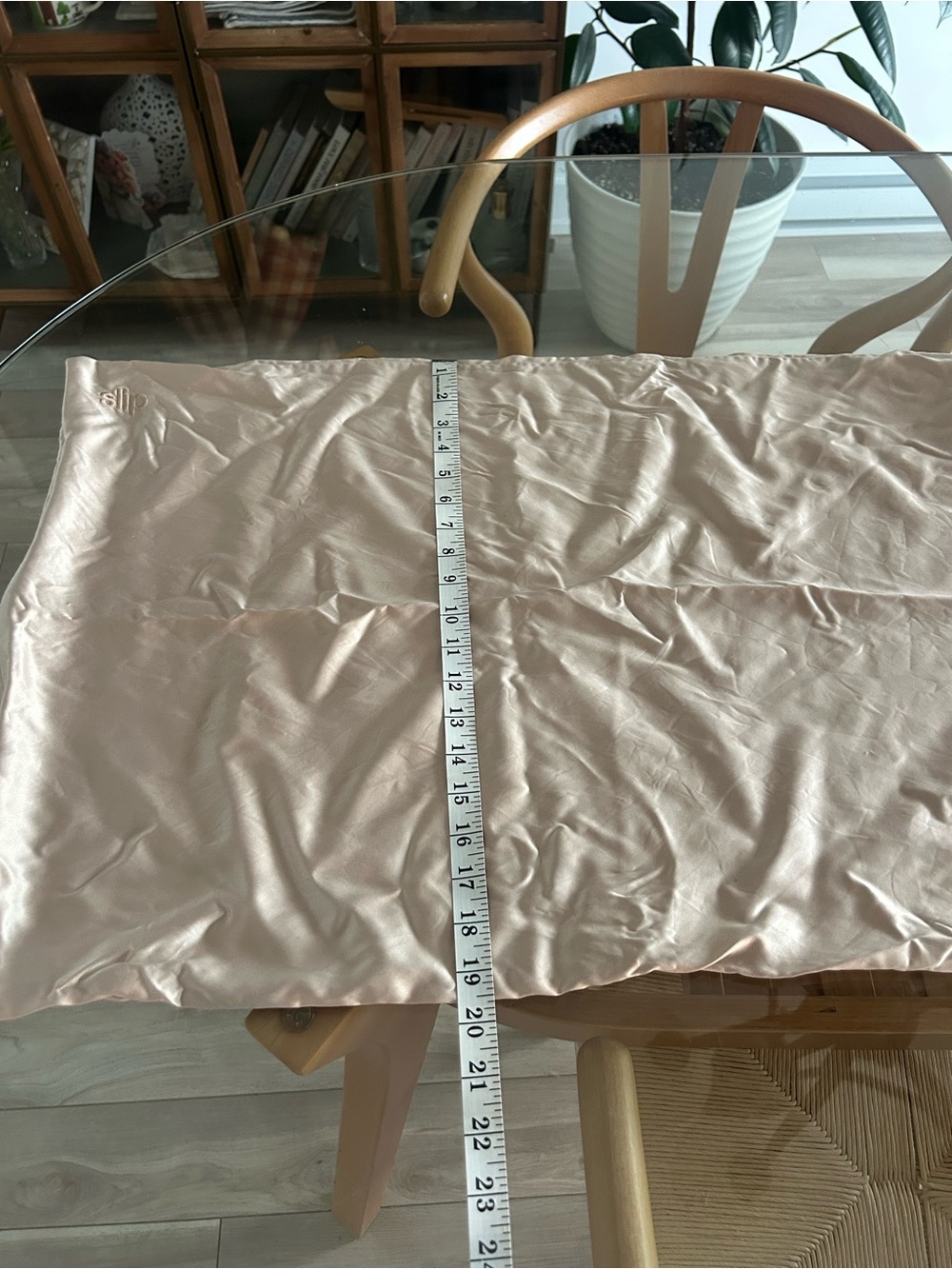 100% Silk Slip Pillowcase in Champagne Colour - Picture 5 of 9